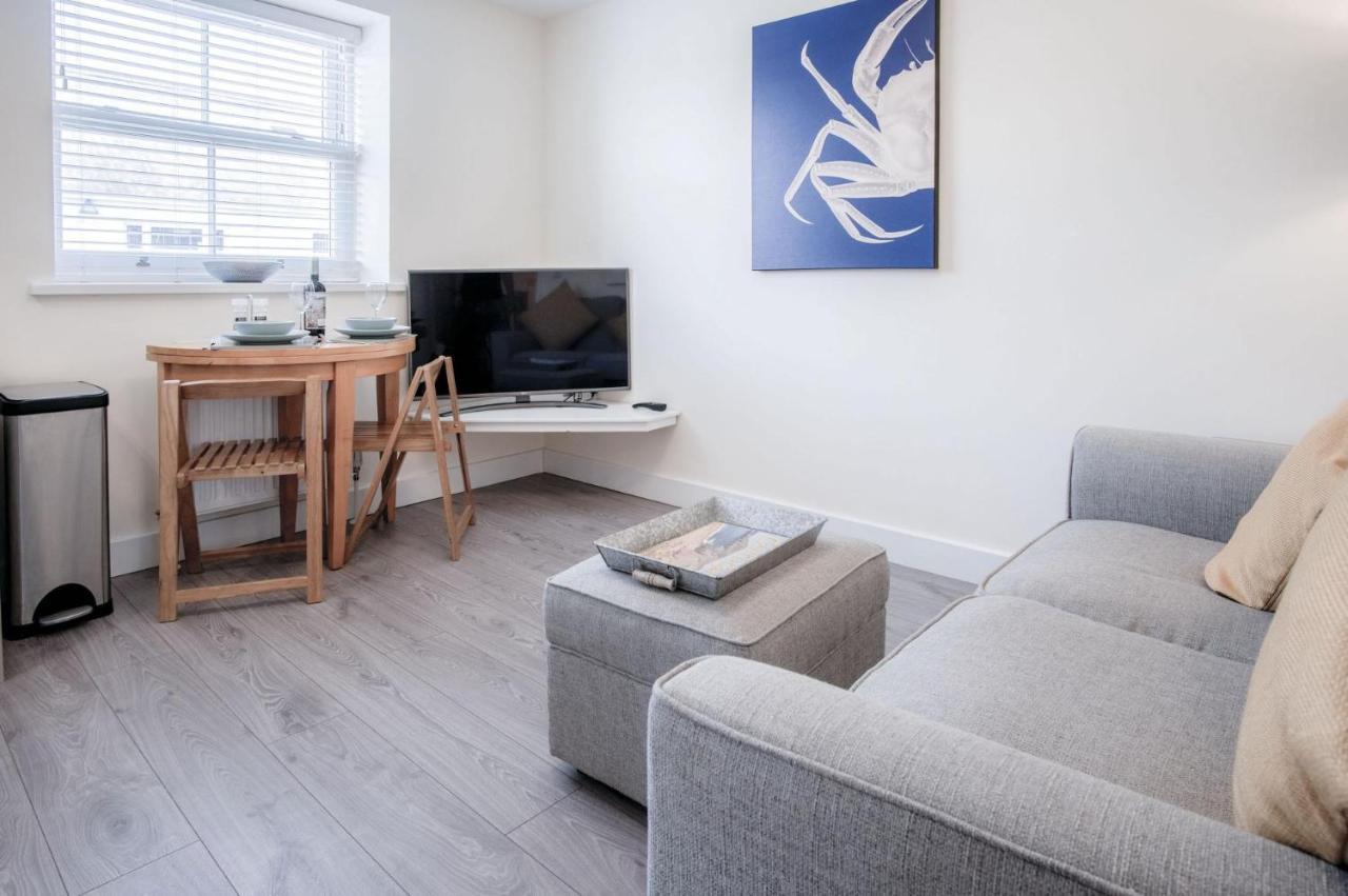 Myrtle - 1 Bedroom Apartment - 桑德斯富特 外观 照片