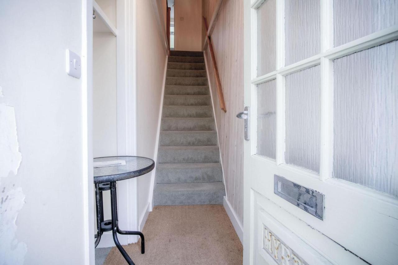 Myrtle - 1 Bedroom Apartment - 桑德斯富特 外观 照片