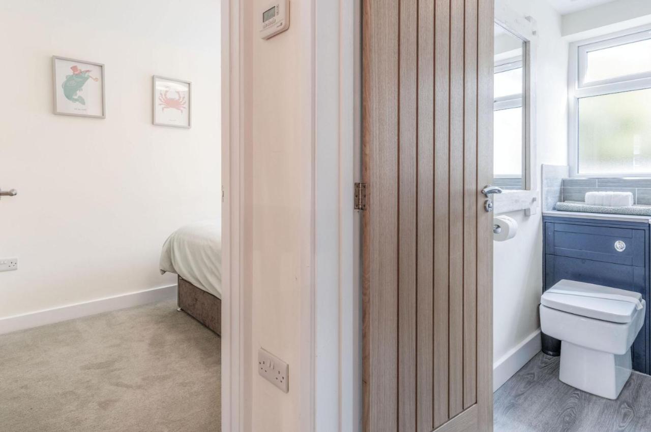 Myrtle - 1 Bedroom Apartment - 桑德斯富特 外观 照片